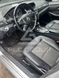 2011 Mercedes Benz E 220