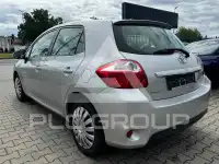 2011 Toyota AURIS