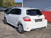 2011 Toyota AURIS