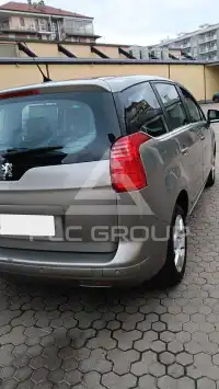 2011 Peugeot 5008