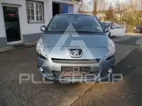 2011 Peugeot 5008