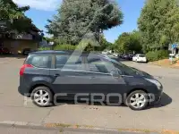 2011 Peugeot 5008