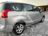 2011 Peugeot 5008