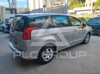 2011 Peugeot 5008
