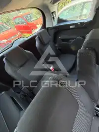 2011 Peugeot 5008