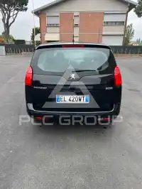 2011 Peugeot 5008