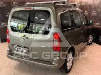 2011 Peugeot Partner