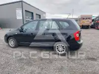 2011 KIA Carens