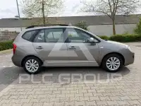 2011 KIA Carens