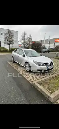 2011 Renault Latitude