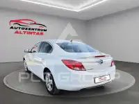 2011 Opel Insignia