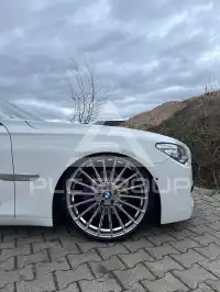 2012 BMW 730