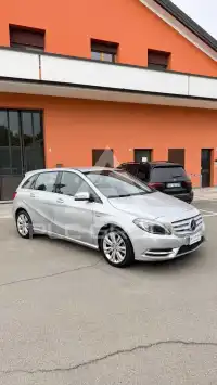 2012 Mercedes Benz B 180