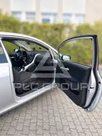 2012 Toyota AURIS