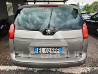 2012 Peugeot 5008
