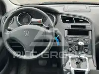 2012 Peugeot 5008