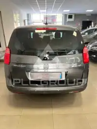 2012 Peugeot 5008