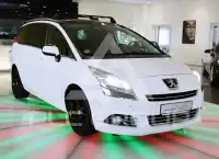 2012 Peugeot 5008
