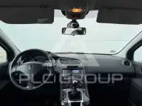 2012 Peugeot 5008