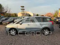 2012 Peugeot 5008