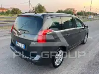 2012 Peugeot 5008