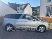2012 Peugeot 5008