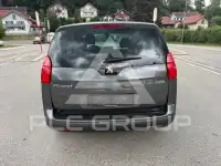 2012 Peugeot 5008