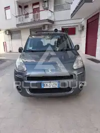 2012 Peugeot Partner