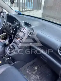 2012 KIA Carens
