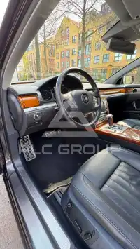 2012 Volkswagen PHAETON