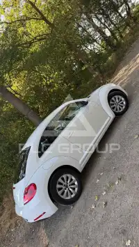 2012 Volkswagen BEETLE