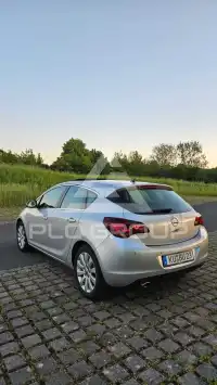 2012 Opel Astra