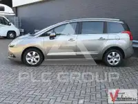 2013 Peugeot 5008