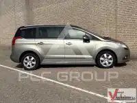 2013 Peugeot 5008