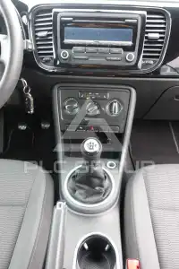 2013 Volkswagen BEETLE