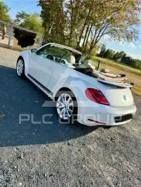 2013 Volkswagen BEETLE