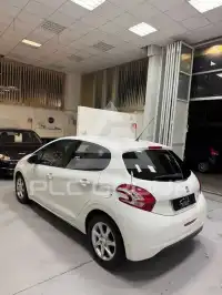 2014 Peugeot 208