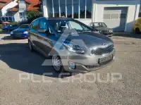 2014 KIA Carens