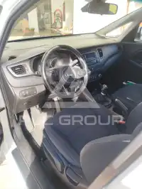 2014 KIA Carens