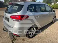 2014 KIA Carens