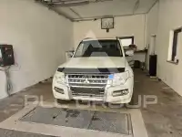 2015 Mitsubishi PAJARO
