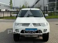 2015 Mitsubishi L200