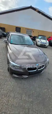 2015 BMW 318