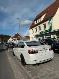 2015 BMW 318