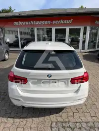 2015 BMW 318