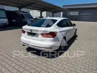 2015 BMW 318