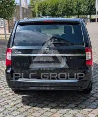 2015 Lancia Voyager