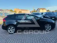 2015 Volvo V40