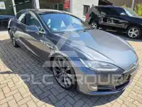 2015 Tesla Model S
