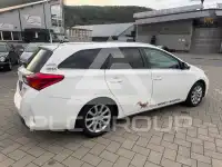 2015 Toyota AURIS